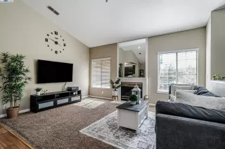 Photo #5: 41092797 Listing