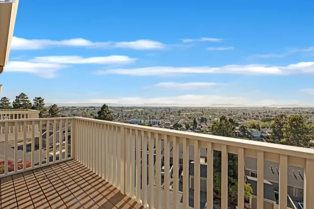 MLS: 41092814 Condo For Sale