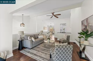 Photo #2: 41092899 Listing 