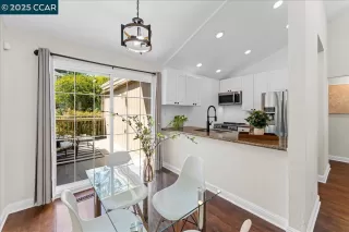 Photo #6: 41092899 Listing 