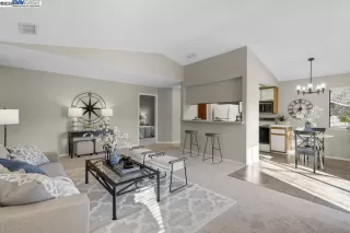 Photo #4: 41092912 Listing