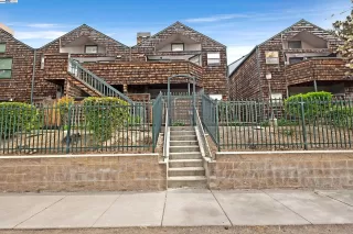 More Details about MLS # 41093033 : 47141 MALE TERRACE # 80