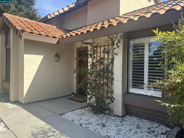 MLS: 41093049 Condo For Sale