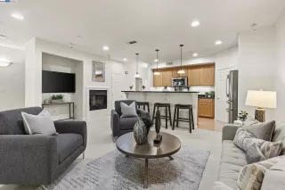 More Details about MLS # 41093193 : 4266 FITZWILLIAM ST