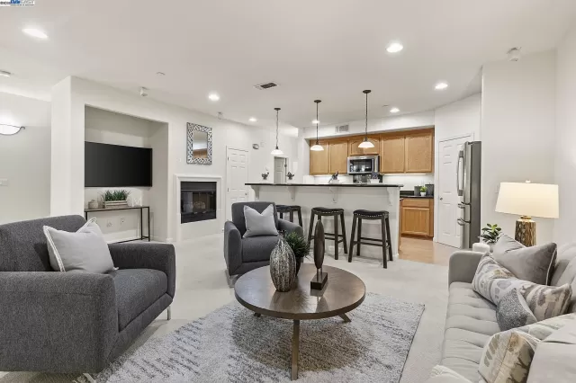 MLS: 41093193 Condo For Sale