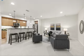 Photo #3: 41093193 Listing