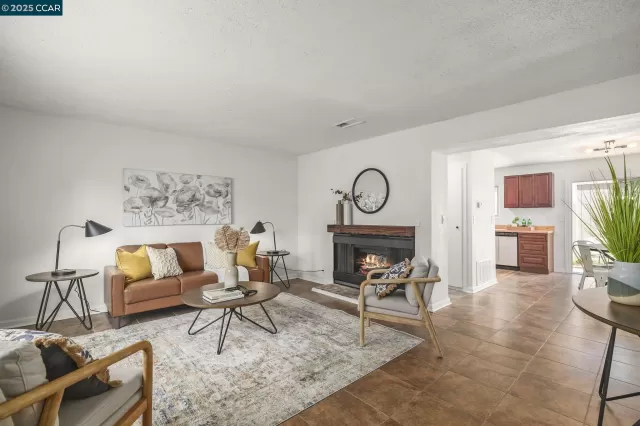 MLS: 41093282 Condo For Sale