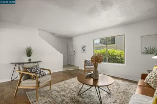 Photo #3: 41093282 Listing