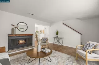 Photo #4: 41093282 Listing