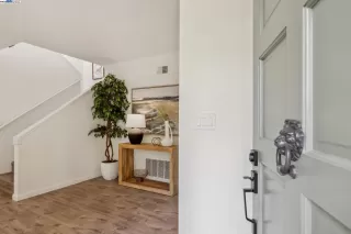 Photo #5: 41093367 Listing