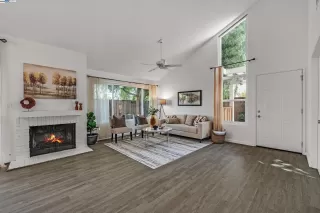 Photo #2: 41093398 Listing