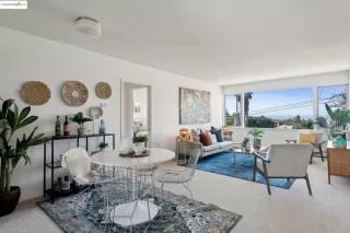 More Details about MLS # 41093493 : 2601 COLLEGE AVE # 308