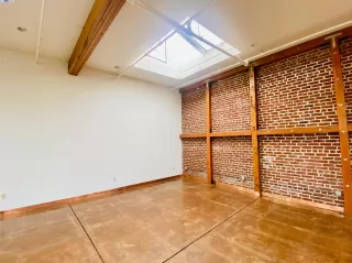 Photo #6: 41093572 Listing