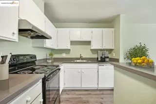 Photo #2: 41093641 Listing