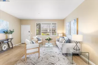 Photo #6: 41093662 Listing