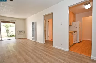 Photo #6: 41093663 Listing