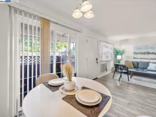 Photo #6: 41093875 Listing