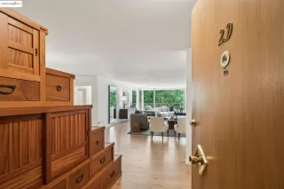 Photo #1: 41093882 Listing