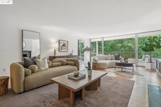 Photo #4: 41093882 Listing