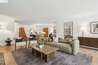 Photo #5: 41093882 Listing