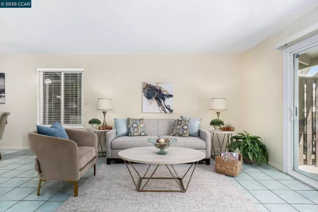 MLS: 41093914 Condo For Sale