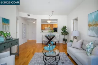 Photo #5: 41094000 Listing