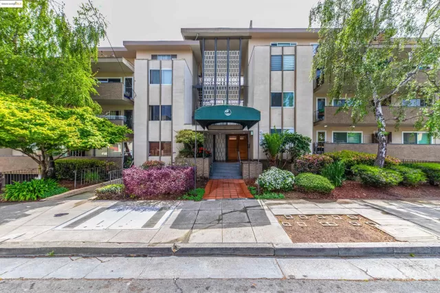 MLS: 41094107 Condo For Sale