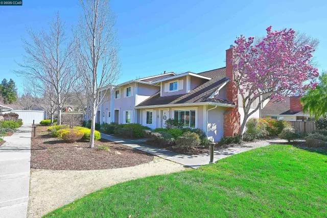 MLS: 41094122 Condo For Sale