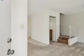 Photo #5: 41094128 Listing