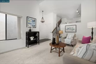 Photo #1: 41094216 Listing 