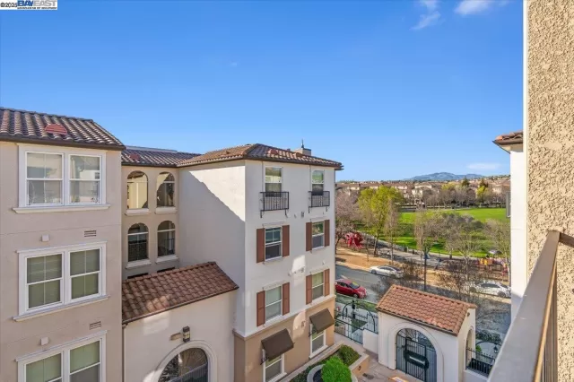 MLS: 41094228 Condo For Sale