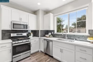 Photo #5: 41094250 Listing