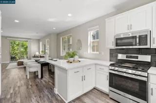 Photo #6: 41094250 Listing