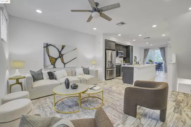 MLS: 41094352 Condo For Sale