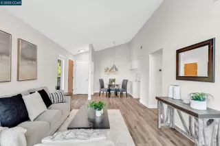 Photo #6: 41094449 Listing