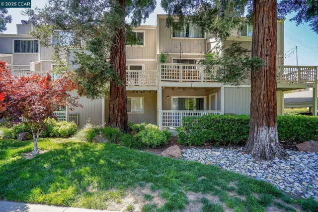 MLS: 41094471 Condo For Sale