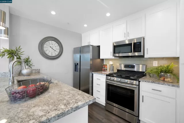 MLS: 41094609 Condo For Sale