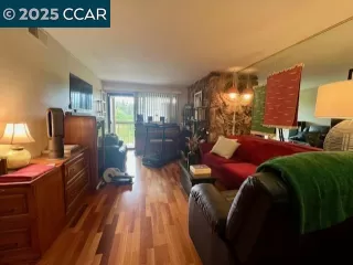 Photo #2: 41094638 Listing