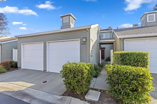 MLS: 41094643 Condo For Sale