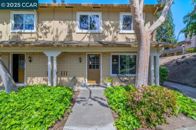 MLS: 41094820 Condo For Sale