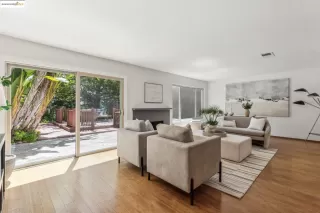 Photo #4: 41094836 Listing