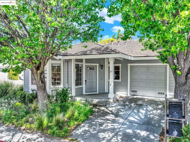 MLS: 41094974 Condo For Sale