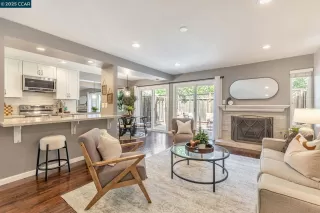 Photo #3: 41095002 Listing