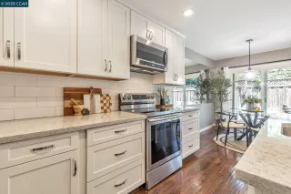 Photo #6: 41095002 Listing