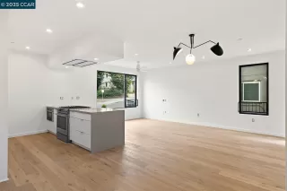 Photo #4: 41095054 Listing