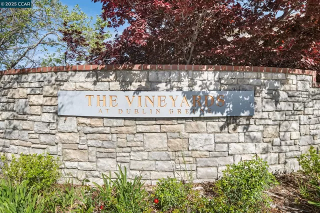 MLS: 41095187 Condo For Sale