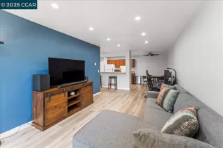 Photo #2: 41095196 Listing