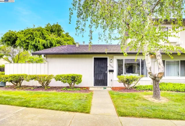 MLS: 41095227 Condo For Sale