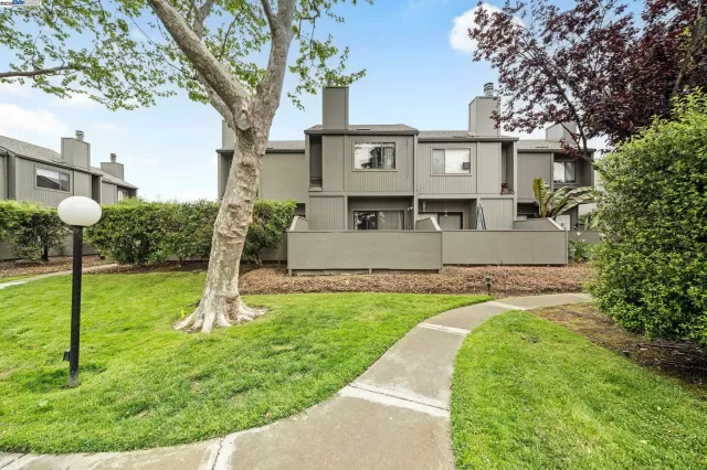 MLS: 41095333 Condo For Sale