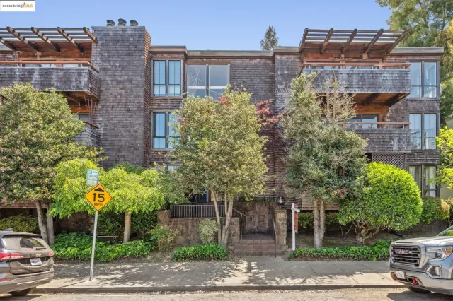 MLS: 41095403 Condo For Sale